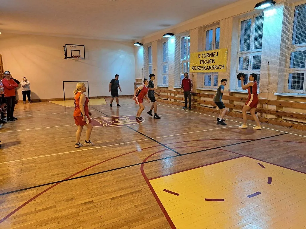 XI Turniej Trójek Koszykarskich