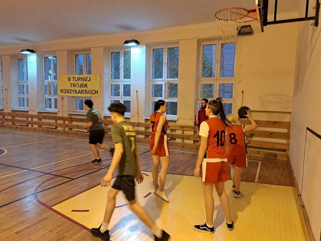 XI Turniej Trójek Koszykarskich
